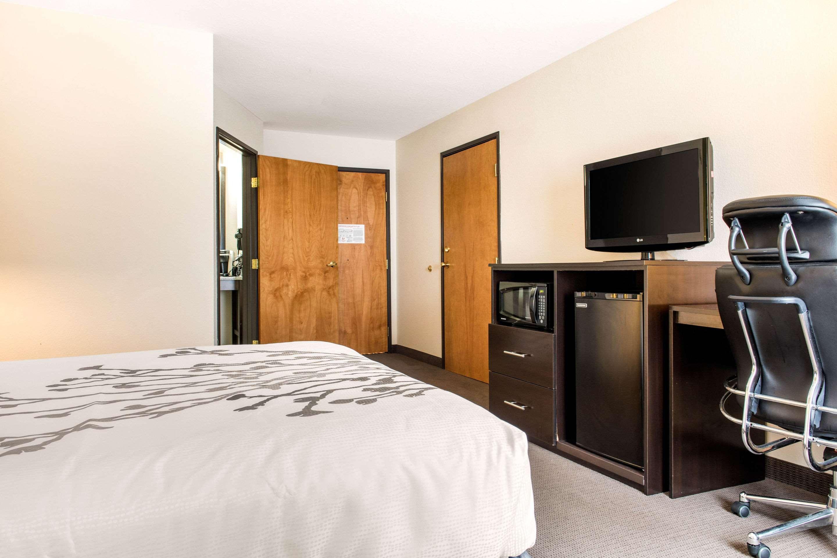 Sleep Inn & Suites Columbus Buitenkant foto
