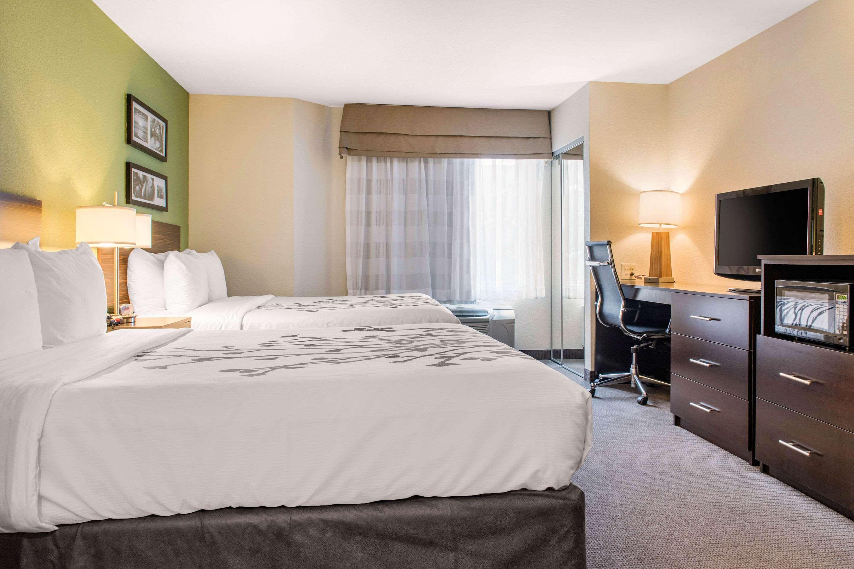 Sleep Inn & Suites Columbus Buitenkant foto