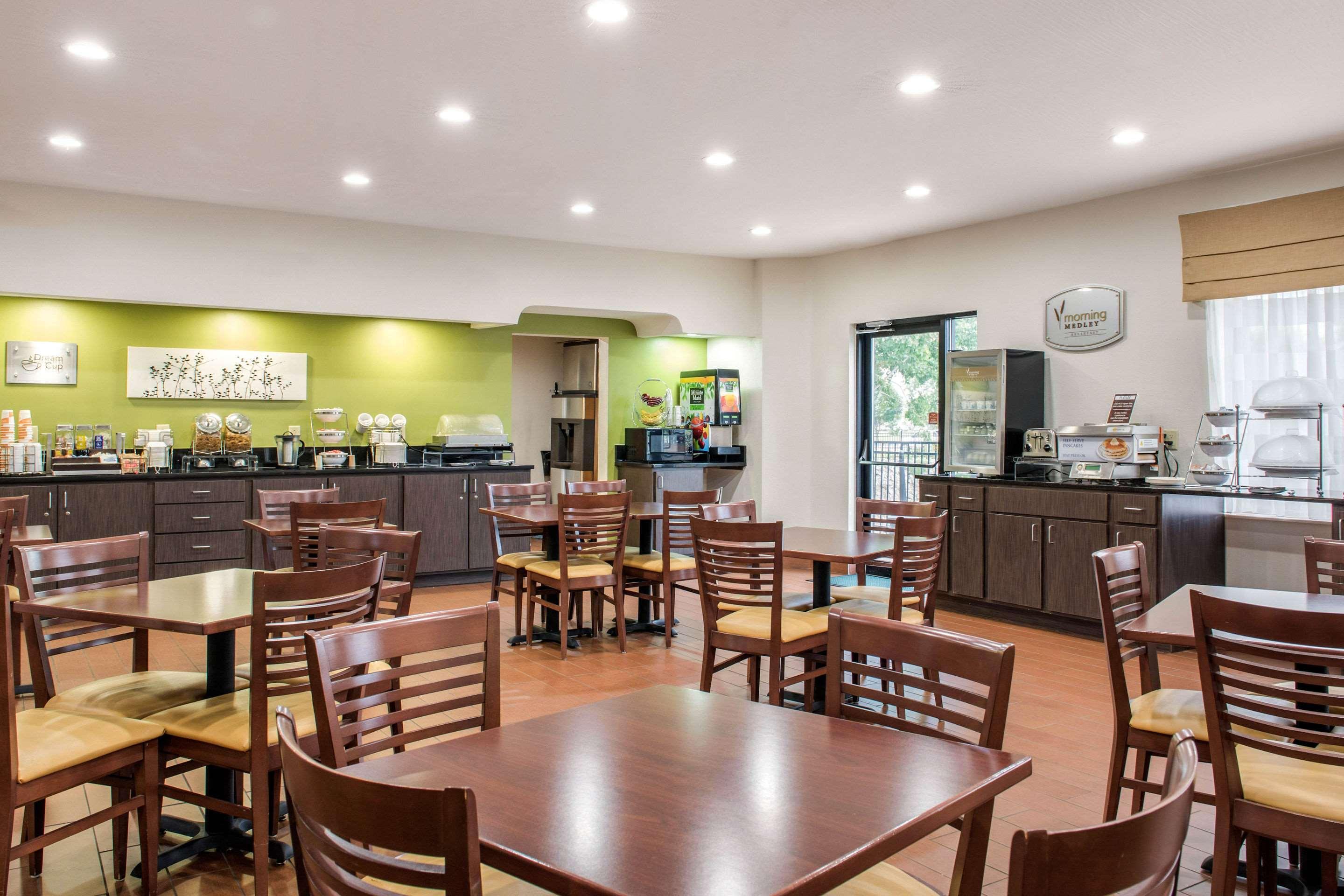 Sleep Inn & Suites Columbus Buitenkant foto