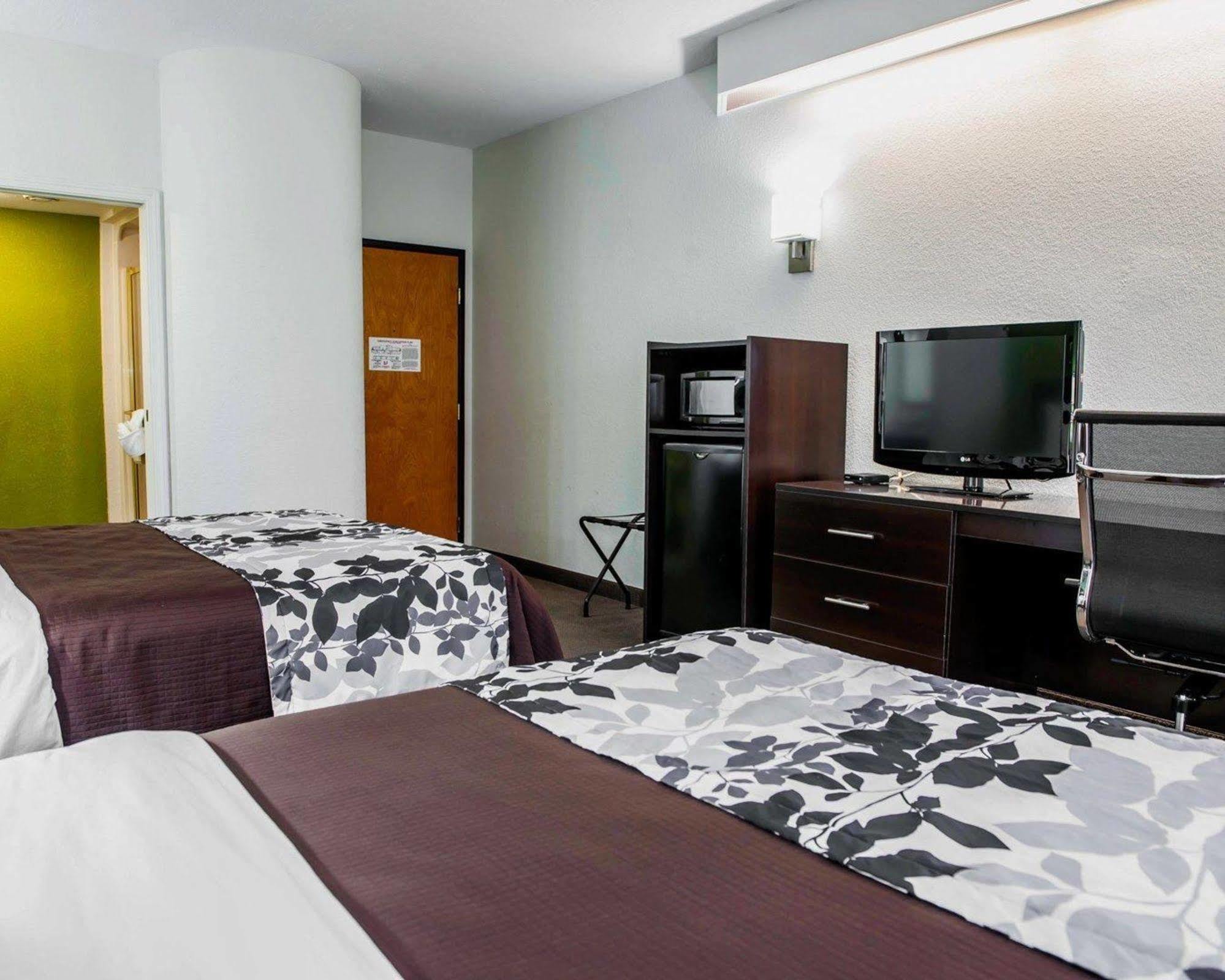 Sleep Inn & Suites Columbus Buitenkant foto